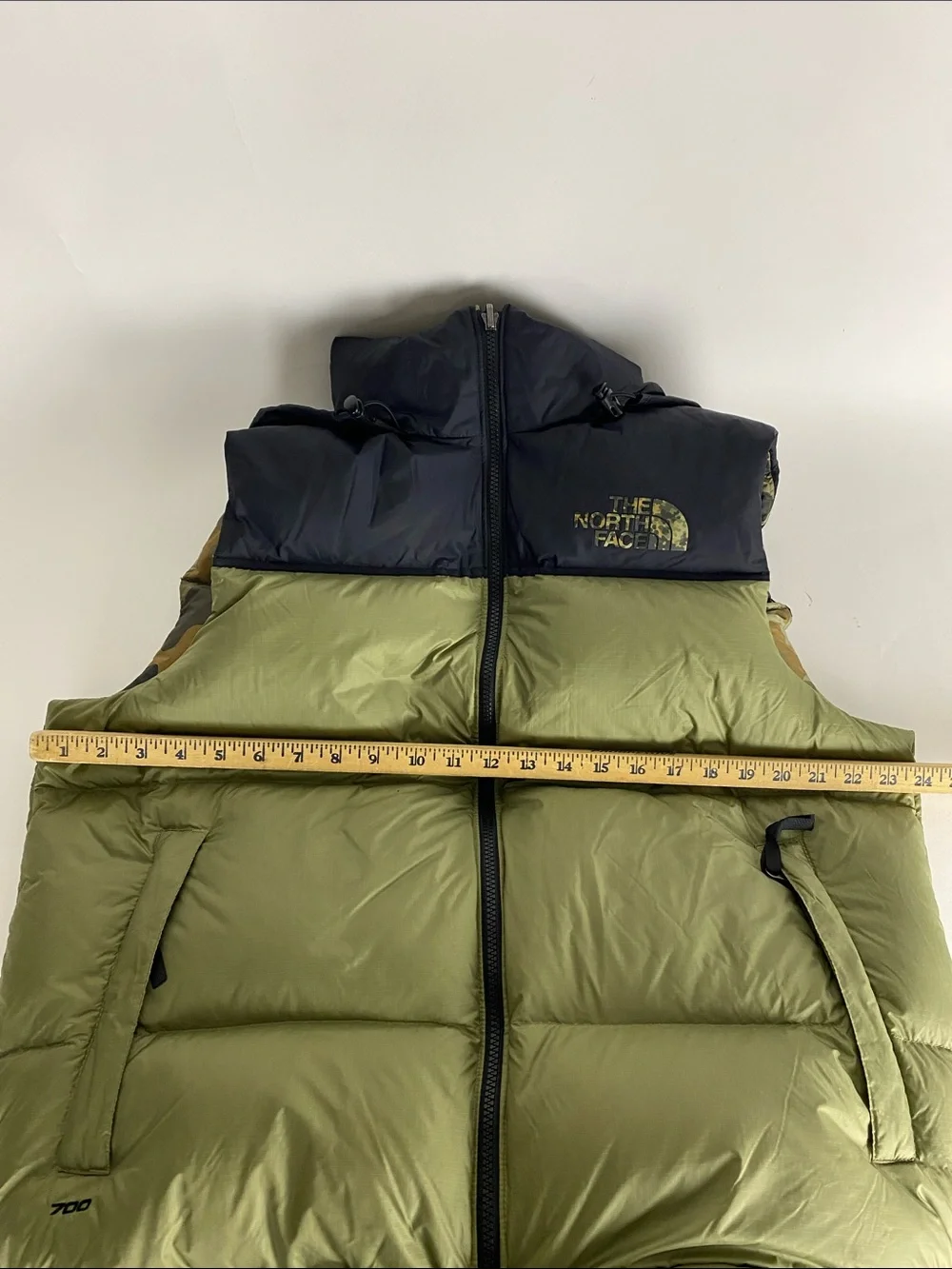 The North Face 700 Puffer Down Vest Men’s Large